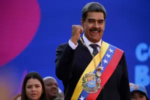 Qui�nes son los dos exfuncionarios kircheristas que estuvieron presentes en la jura de Maduro