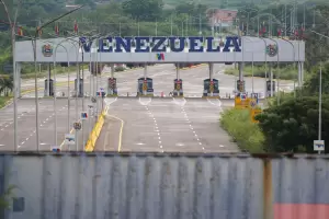 Tras el cierre, Venezuela vuelve a abrir la frontera con Colombia