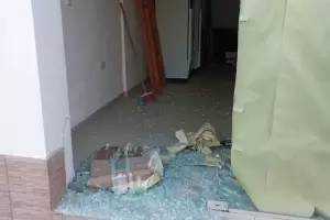 Revienta vidrieras atacaron un local a punto de inaugurar