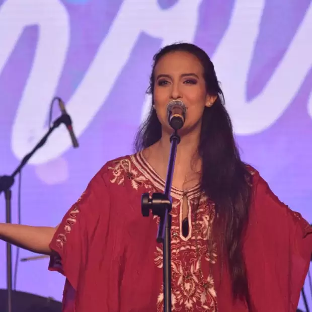 Orgullo catamarque�o: Loy Carrizo brill� en Jes�s Mar�a y fue reconocida en el 60� aniversario del festival