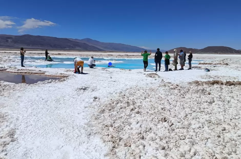 Laguna Escondida en Antofalla