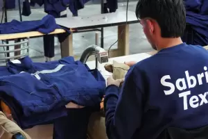 Trabajadores de otra fbrica textil protestan por irregularidades