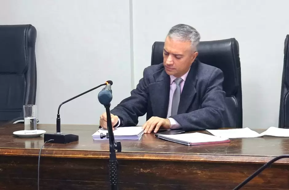 Dr. Mauricio Navarro Foressi