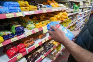 Las ventas en supermercados cayeron 7,6%