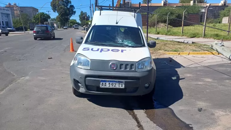 poste cado camioneta