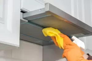 Paso a paso: Cmo limpiar el extractor de cocina de forma rpida y sencilla?