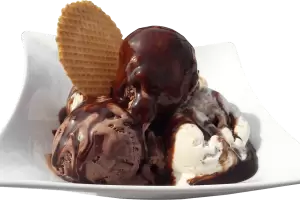 Receta facilsima de helado de chocolate muy cremoso y con 6 ingredientes