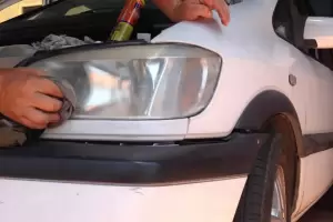 �C�mo limpiar y pulir las �pticas del auto para que queden como nuevas?
