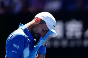 Djokovic abandon por lesin en el Australian Open y se fue entre abucheos