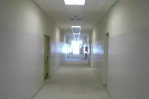 Negaron atencin mdica a un catamarqueo en Fras