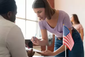 Cules son los empleos para mujeres inmigrantes en EEUU con mejores pagos?