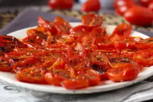 Paso a paso, cmo hacer tomates confitados rpido y fcil