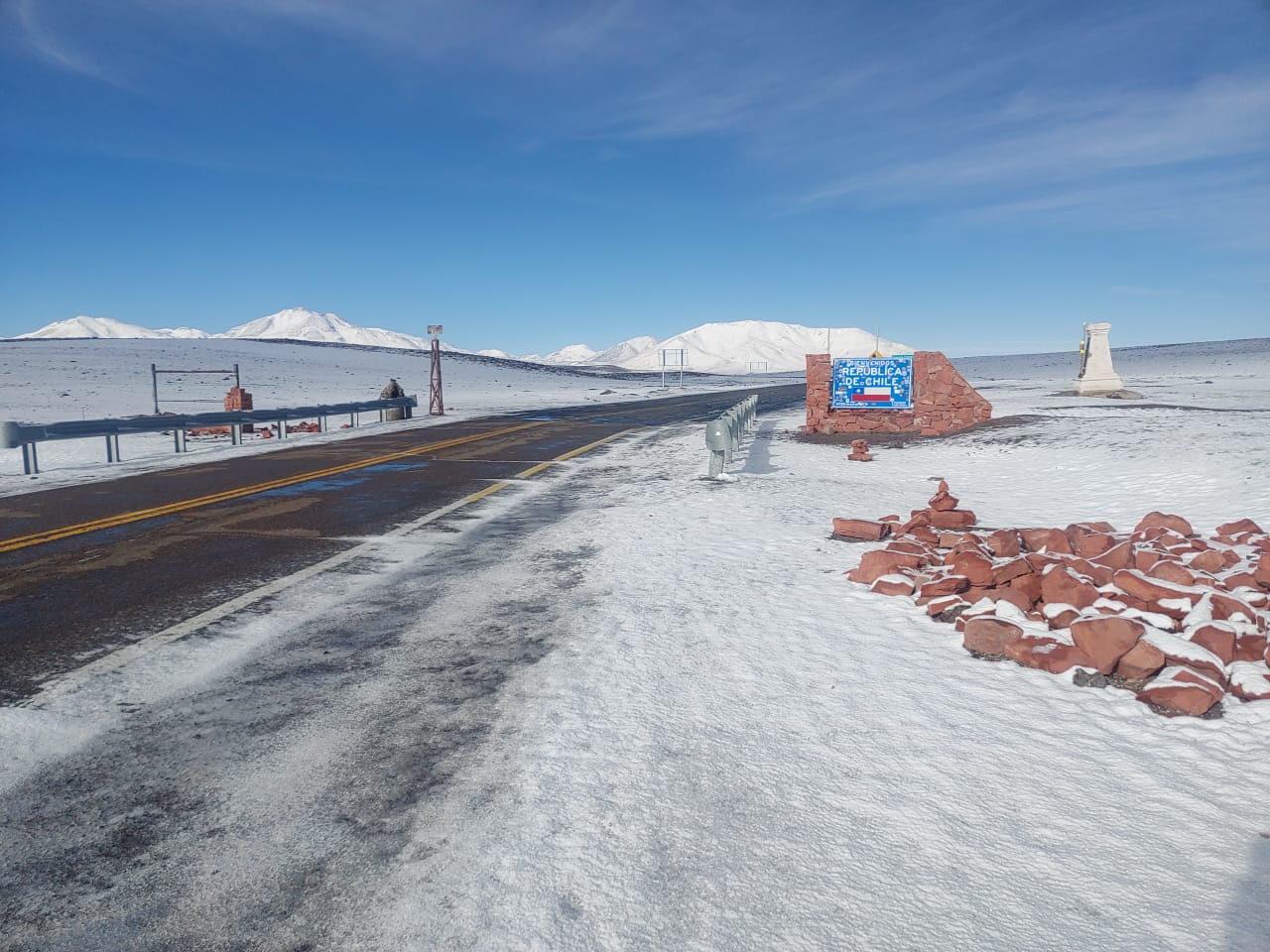 Por hielo en borde de calzada, transitar con precaución por RN 60 - La ...