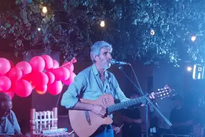 Con una Casa de la Puna repleta, Nstor Pacheco festej sus 60 aos