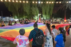 Multitudinaria marcha del Orgullo LGBT, Antirracista y Antifascista, en Beln