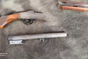 Secuestran un pistoln de caza en Capayn