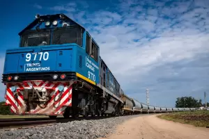 Javier Milei firm el decreto para avanzar en la privatizacin total del Belgrano Cargas