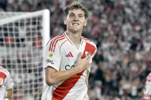 Con un doblete de Colidio, River venci a Independiente