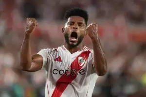 Con un gol de Borja, River venci a Lans en el Monumental