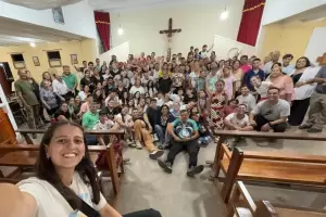 Misioneros de Mor�n visitan comunidades 
de la parroquia Santa Ana y San Joaqu�n