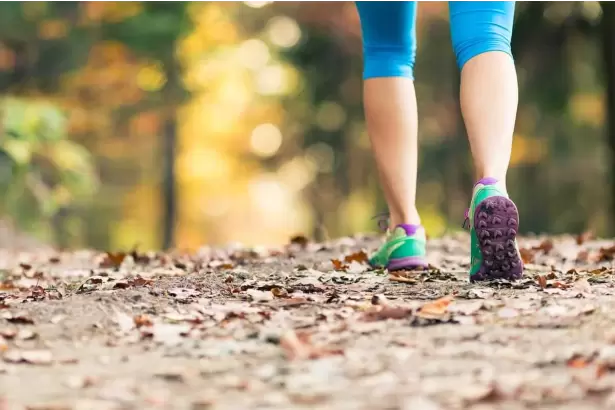 Cu�nto tiempo recomiendan caminar despu�s de comer para mejorar el metabolismo