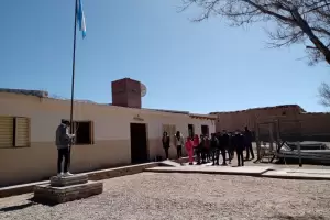 Docentes fiambalenses denuncian que llevan aos sin cobrar sus sueldos