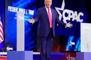 Trump elogi a Javier Milei y luego mantuvieron una reunin informal