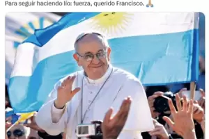 La Cmpora le mand un mensaje al Papa Francisco