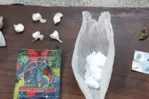 Detienen a dos personas y secuestran drogas en Valle Viejo