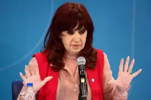 Cristina respald a Kicillof y repudi a Milei por el pedido de intervencin