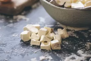 Cmo hacer chocolate blanco sin azcar casero: trucos para que quede como el comercial