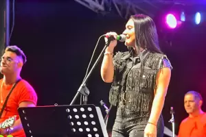 Euge Daz conquista al pblico en los carnavales de El Rodeo