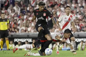 River perdi con Estudiantes en el Monumental y dej muchas dudas