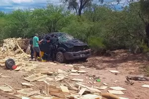 Violento vuelco en la Ruta 60: un hombre fue hospitalizado