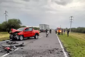 Impactante choque en Ruta 33: trasladaron a tres personas en clave roja