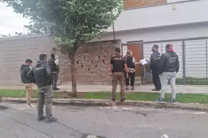 Allanamiento, secuestro de elementos tecnolgicos y detencin en la casa de Jos Blas