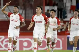 Hurac�n venci� a San Lorenzo y se qued� con el cl�sico en el Duc�