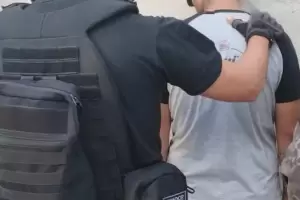 Intent un robo en una playa de estacionamiento y lo detuvieron