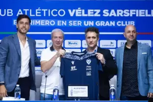 Guillermo Barros Schelotto es el nuevo entrenador de Vlez: "Me voy a matar por este club"
