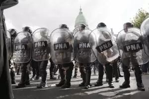 Tensin dentro y fuera del Congreso: marcha y sesin clave por el acuerdo con el FMI