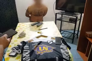 Detienen a uno de los sospechosos de prender fuego al patrullero en la marcha