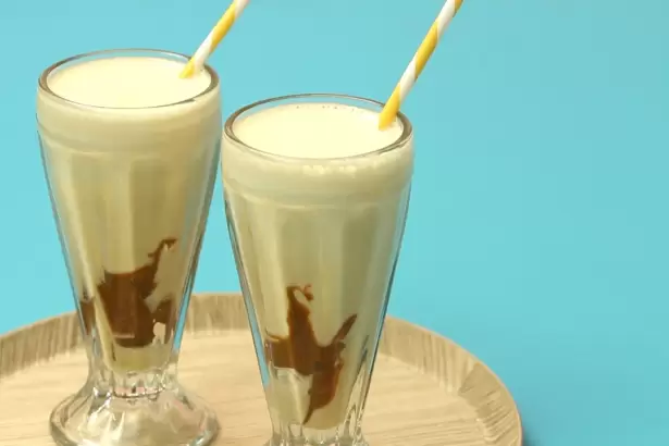 C�mo hacer un smoothie de banana y dulce de leche