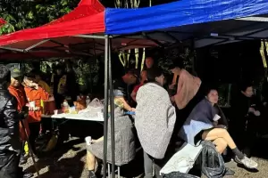 19 turistas extraviados fueron rescatados tras 12 horas en altura