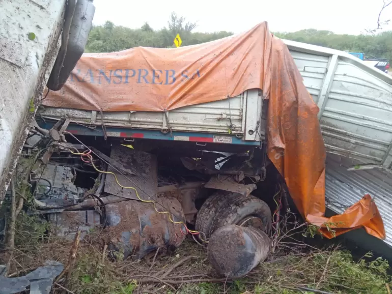 Volc un camin en la Cuesta El Totoral