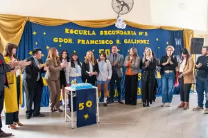 Celebraron los 50 aos de la Secundaria "Gdor. Francisco Ramn Galndez"