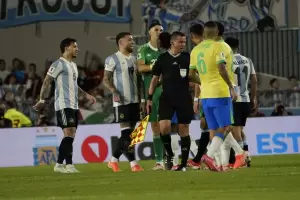 "Habl menos": la picante advertencia de Otamendi a Raphinha