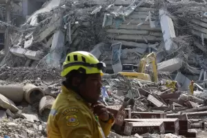 Un fuerte sismo afect al Sudeste Asitico y dej decenas de muertos