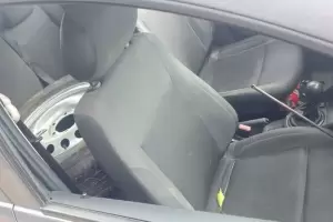 Aprehenden a un sujeto y secuestran un automvil