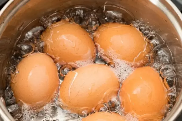 Ponerle sal al agua donde herv�s los huevos: par� que sirve y por qu� lo recomiendan los cocineros