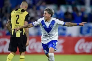 Vlez lo dio vuelta y logr un triunfazo ante Pearol